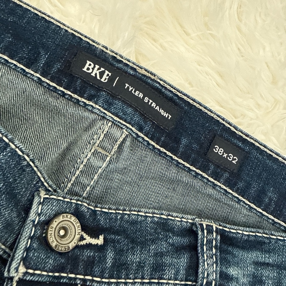 BKE Women's Straight Leg Distressed Blue Jeans - Picture 2 of 4